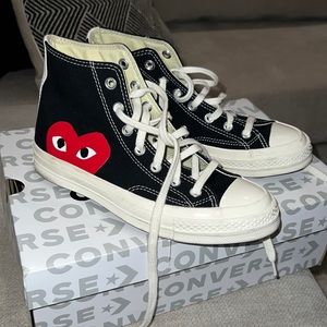 Converse play sneakers